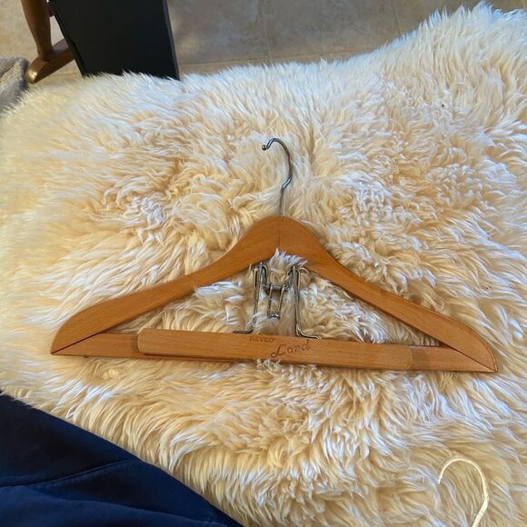 Vintage Nevco Lord wooden hanger with accessory bottom hanger - Picture 4 of 5